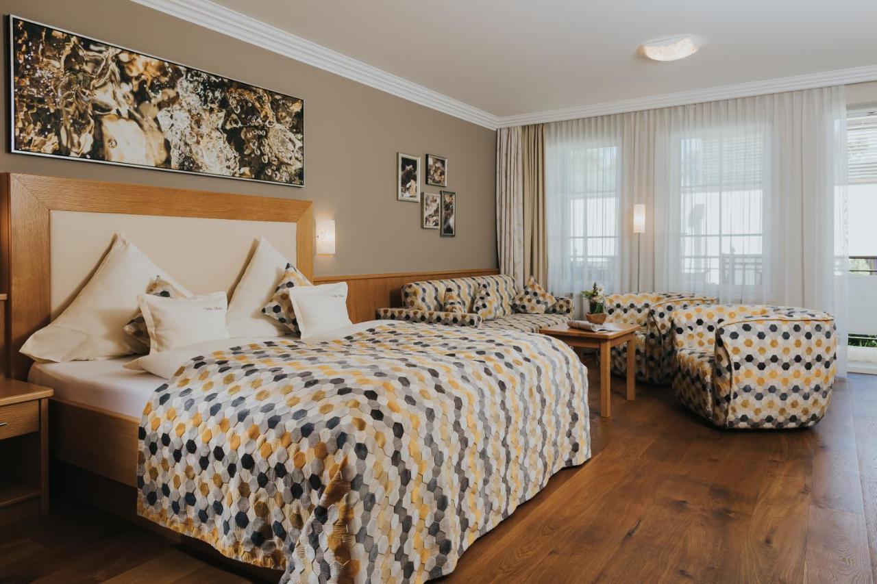 Ortner'S Resort Bad Füssing Eksteriør billede A typical hotel room